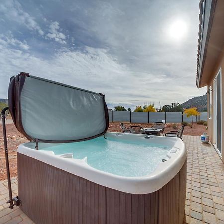 Red Rock Dog-Friendly Home Near Hiking Trails! セドナ エクステリア 写真