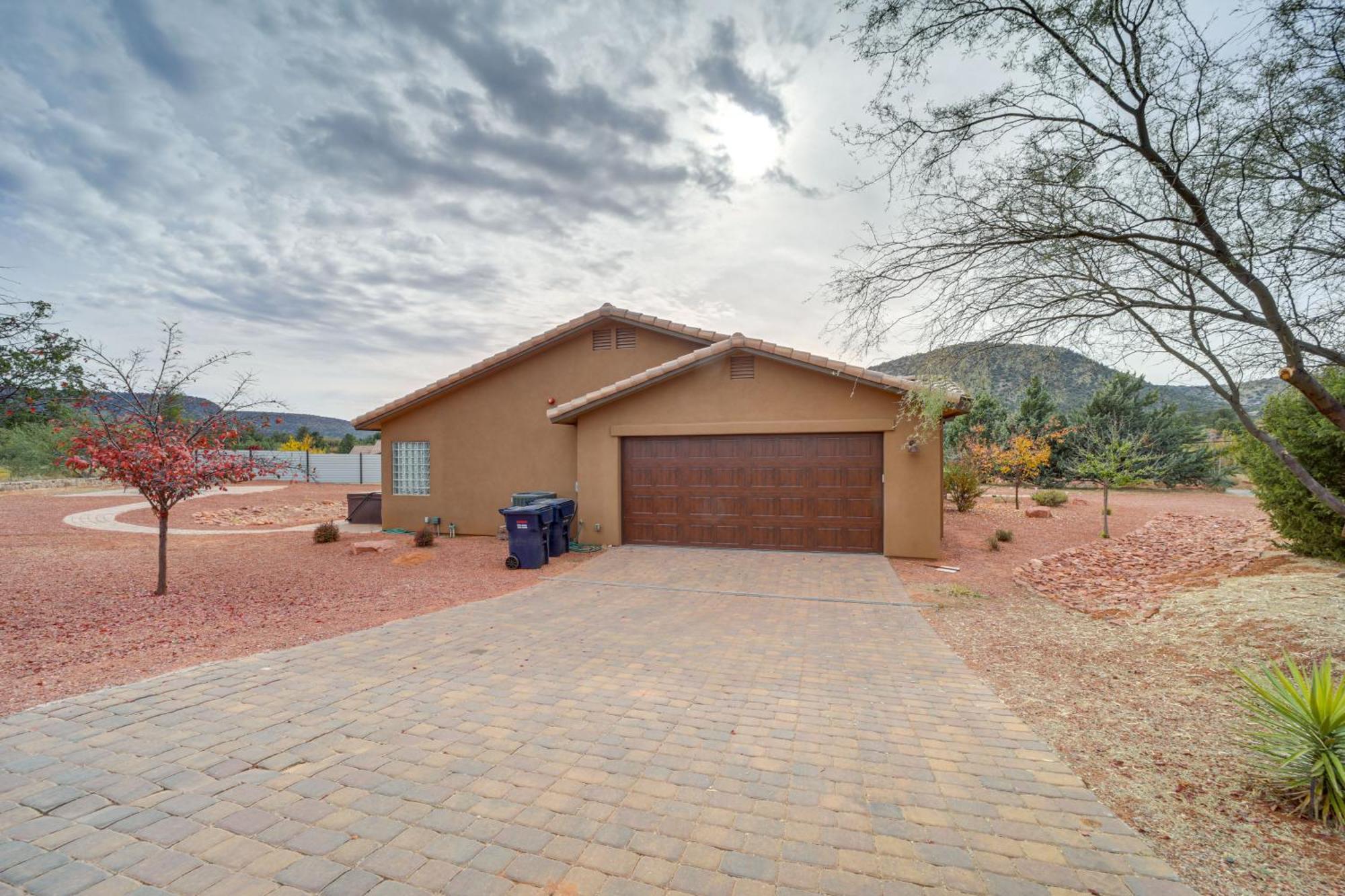 Red Rock Dog-Friendly Home Near Hiking Trails! セドナ エクステリア 写真