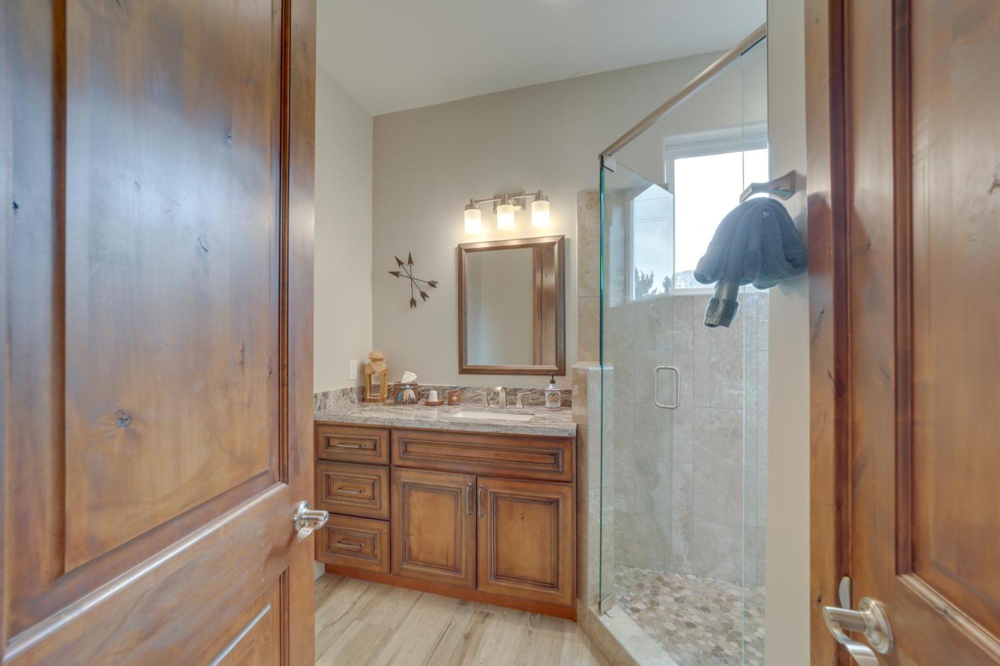 Red Rock Dog-Friendly Home Near Hiking Trails! セドナ エクステリア 写真