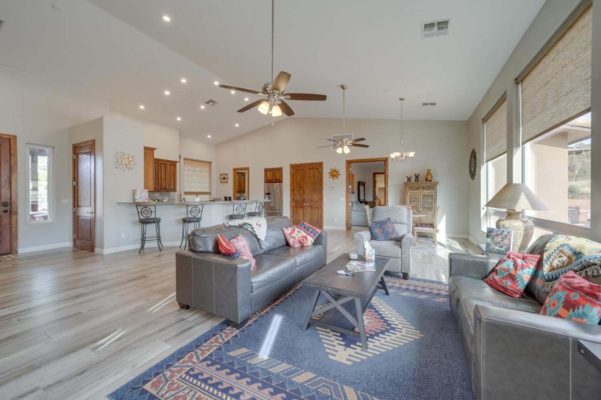 Red Rock Dog-Friendly Home Near Hiking Trails! セドナ エクステリア 写真