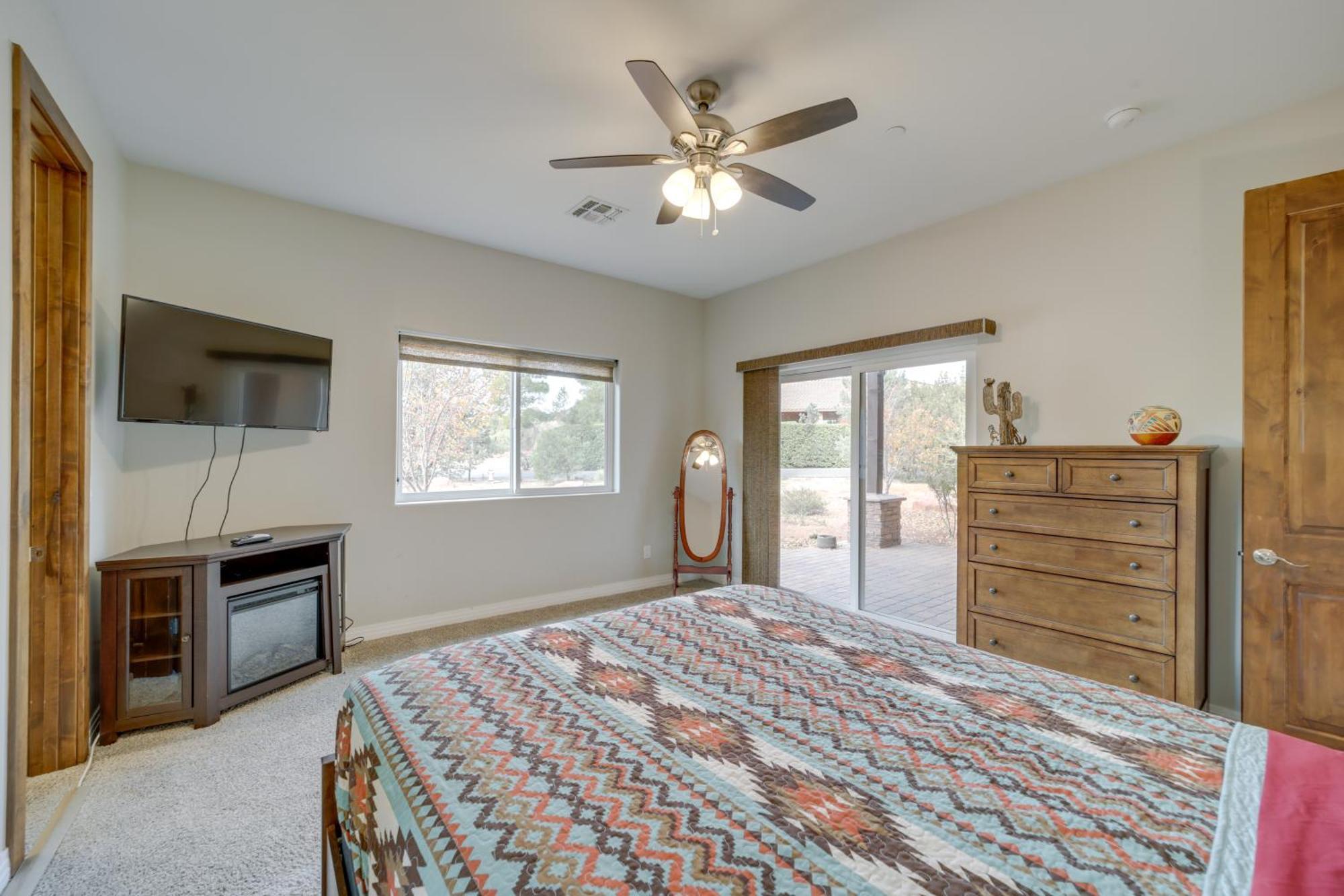 Red Rock Dog-Friendly Home Near Hiking Trails! セドナ エクステリア 写真