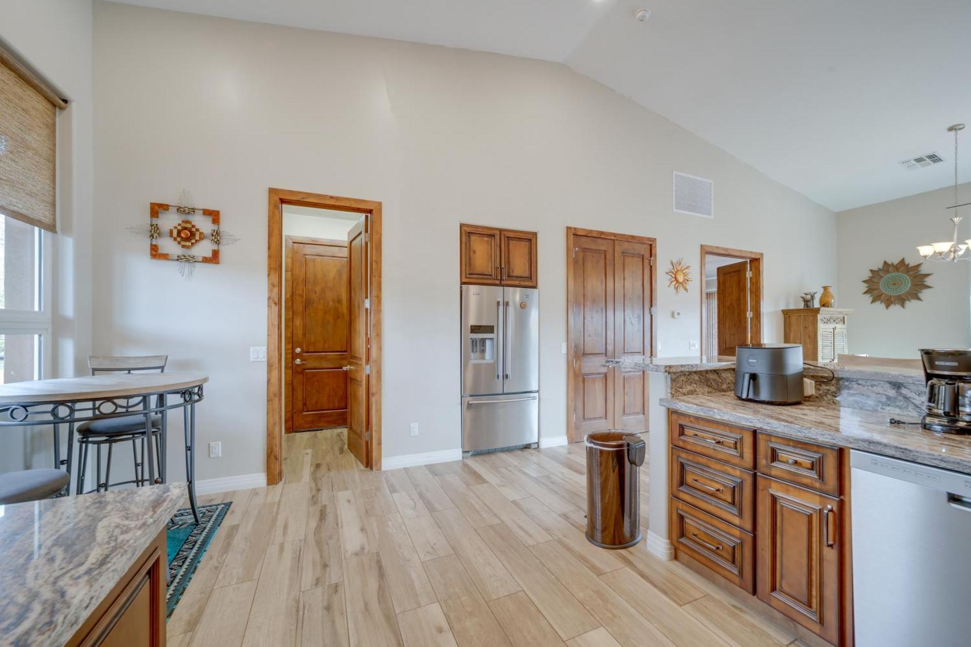 Red Rock Dog-Friendly Home Near Hiking Trails! セドナ エクステリア 写真