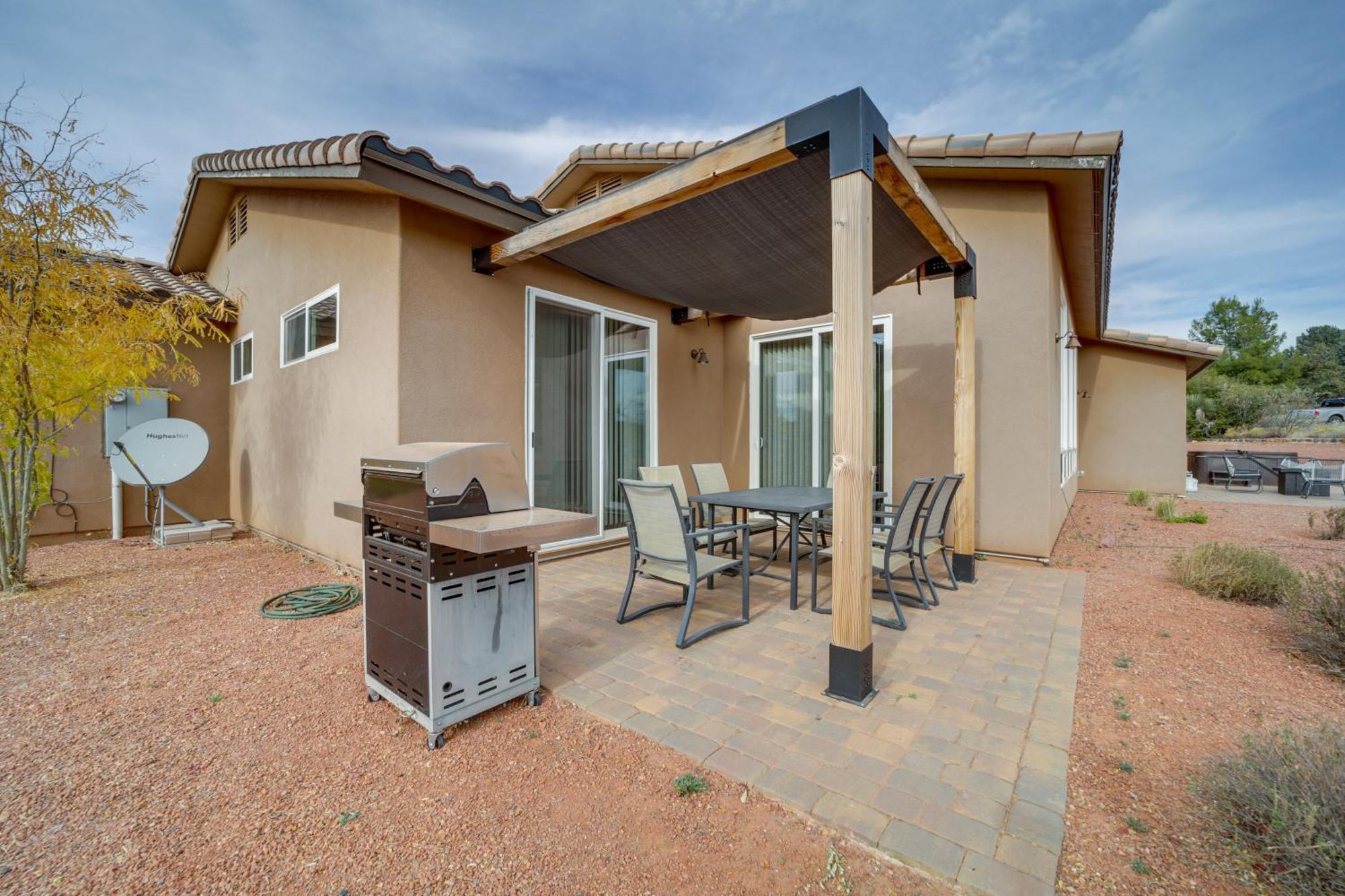 Red Rock Dog-Friendly Home Near Hiking Trails! セドナ エクステリア 写真